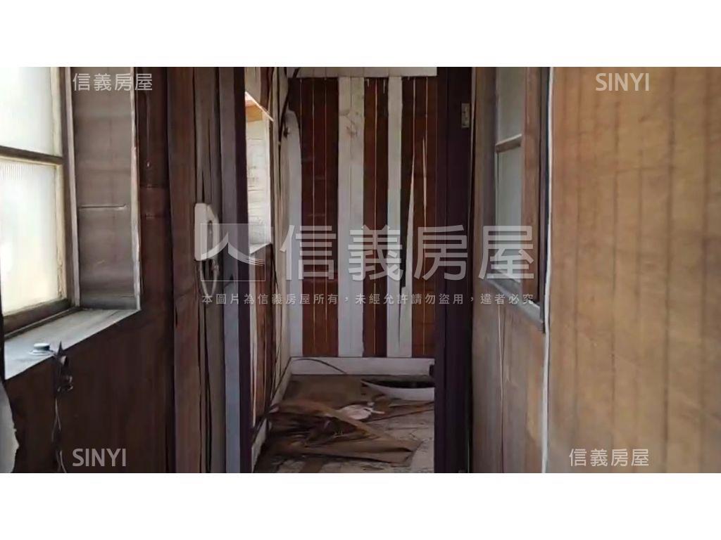 中西區│建興學區頂樓公寓房屋室內格局與周邊環境