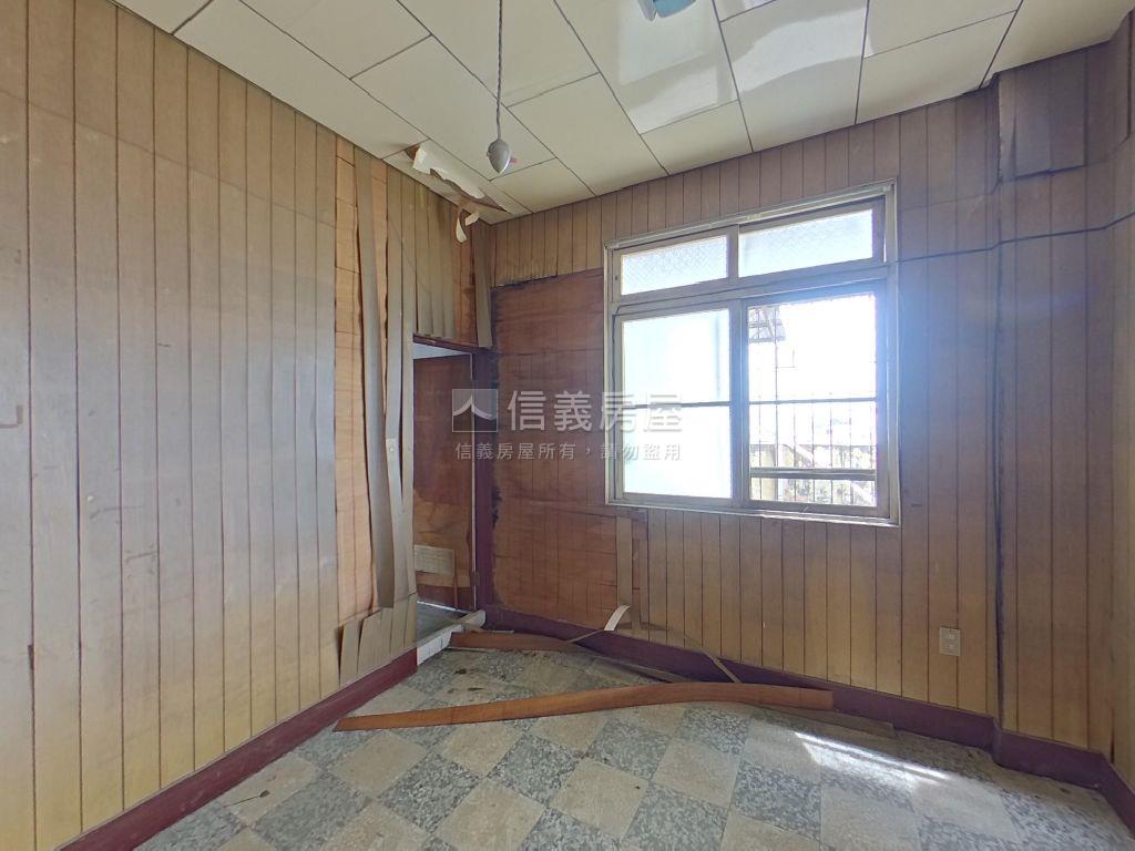 中西區│建興學區頂樓公寓房屋室內格局與周邊環境