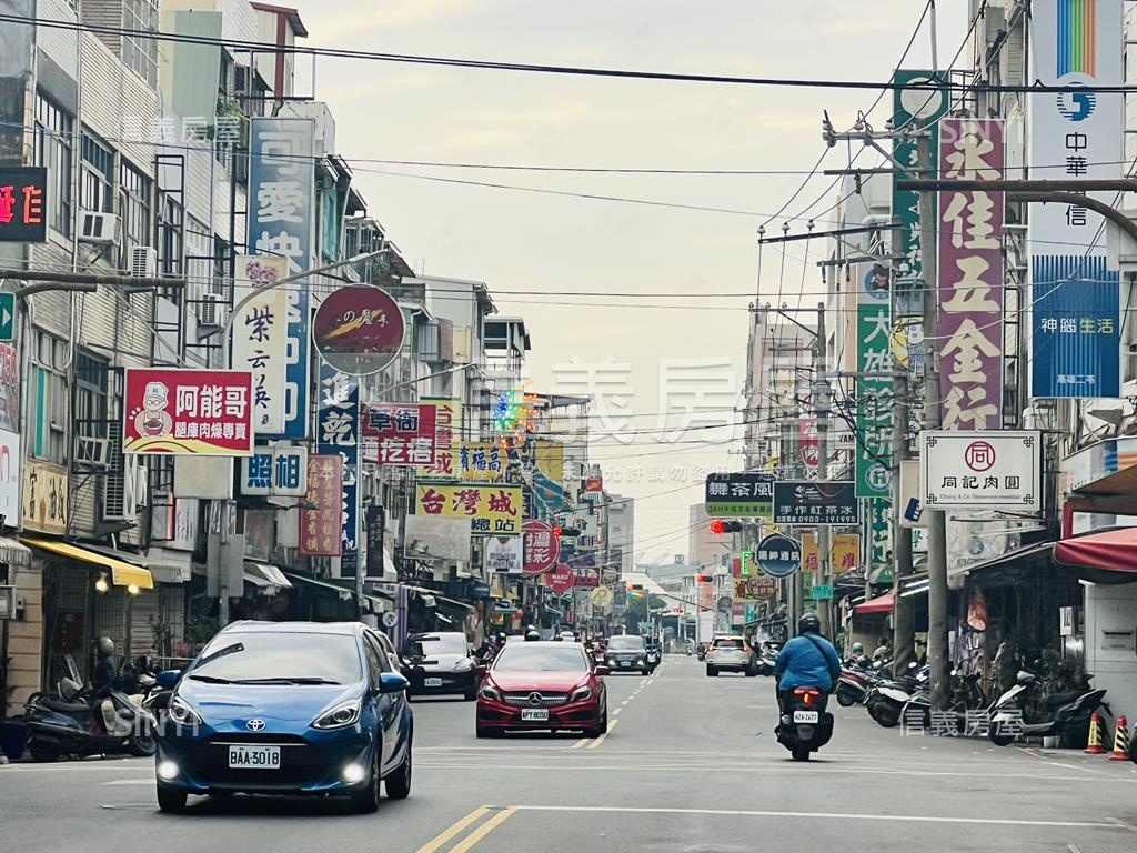 二苓市場熱鬧金透店房屋室內格局與周邊環境