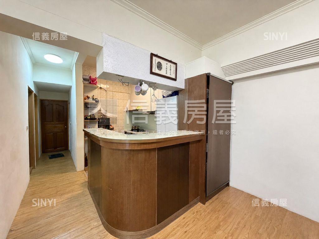 中正路華廈三房房屋室內格局與周邊環境