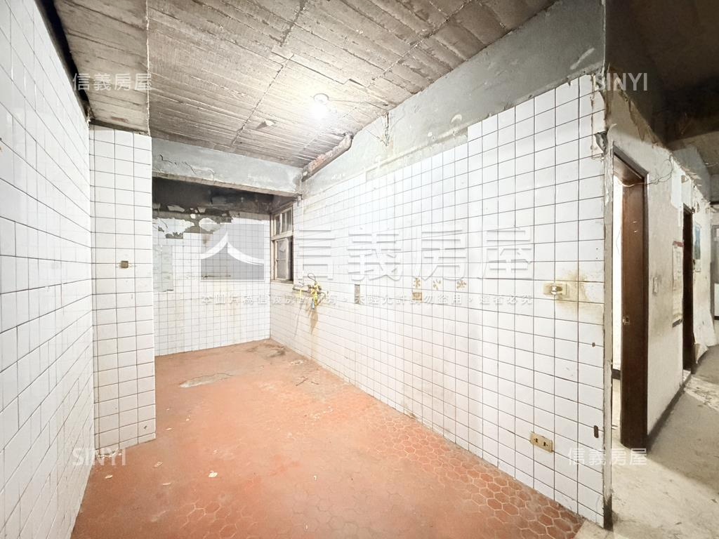 中正國小一層一戶四面採光房屋室內格局與周邊環境