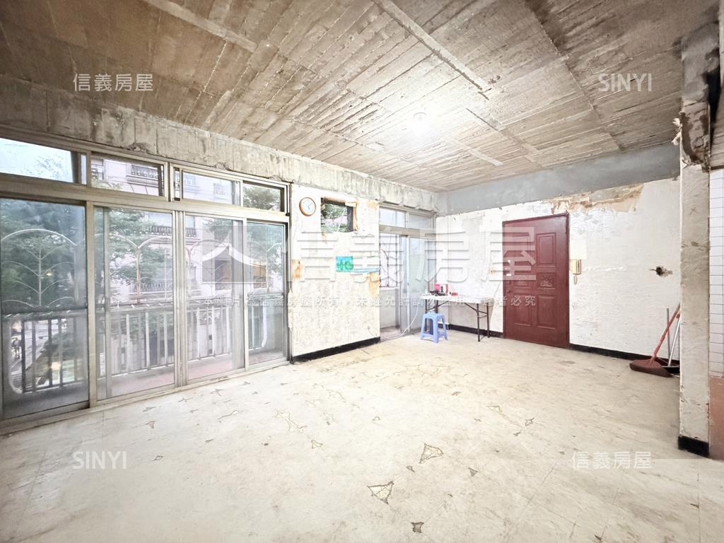 中正國小一層一戶四面採光房屋室內格局與周邊環境