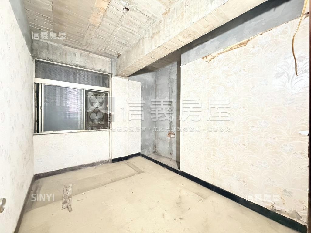 中正國小一層一戶四面採光房屋室內格局與周邊環境