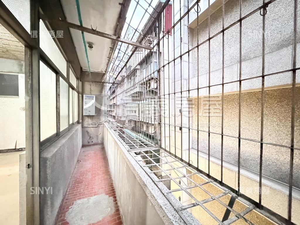 中正國小一層一戶四面採光房屋室內格局與周邊環境