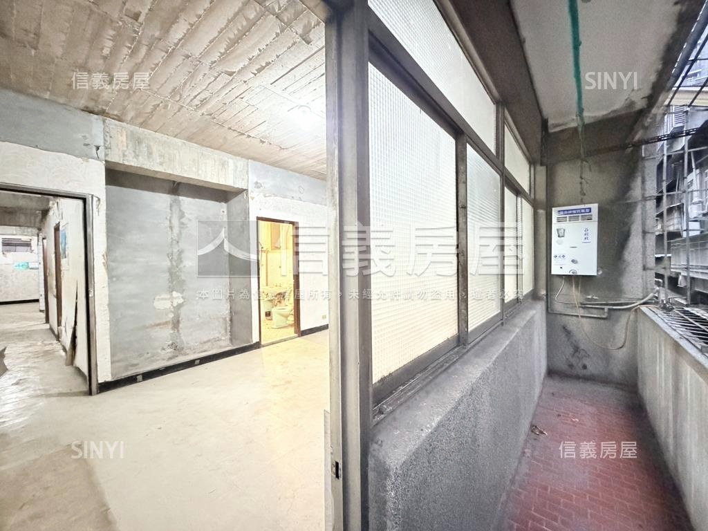 中正國小一層一戶四面採光房屋室內格局與周邊環境