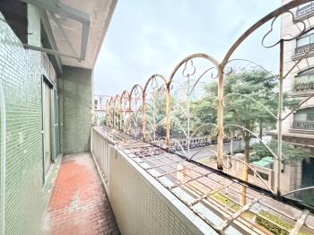 中正國小一層一戶四面採光