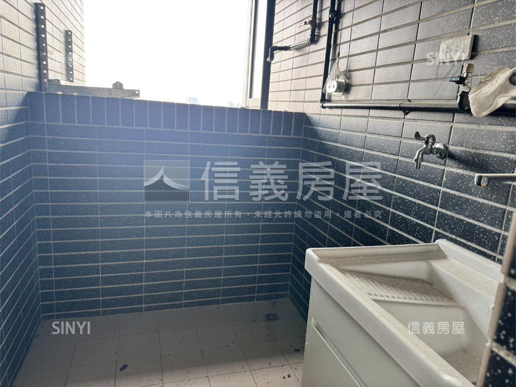 大耀樂川次頂樓三房平車房屋室內格局與周邊環境
