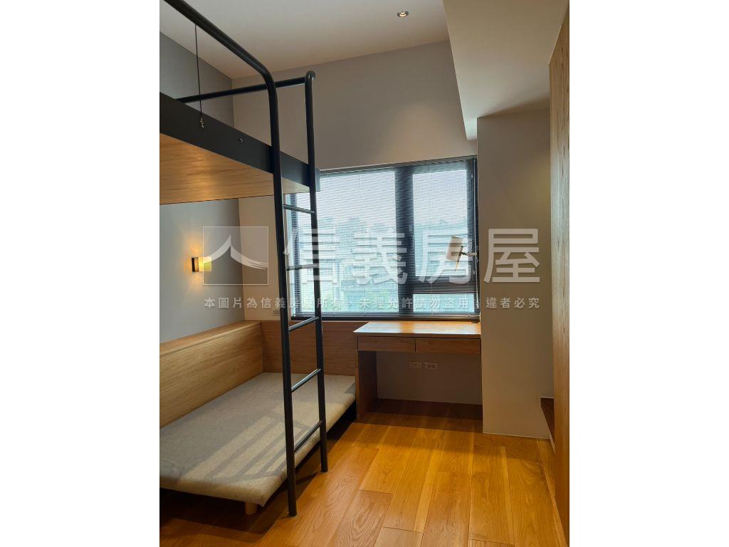 品味名邸－校園樹景萬花園房屋室內格局與周邊環境