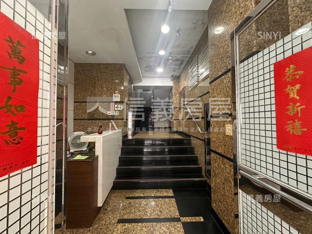 忠孝東路凌雲稀有住辦房屋室內格局與周邊環境