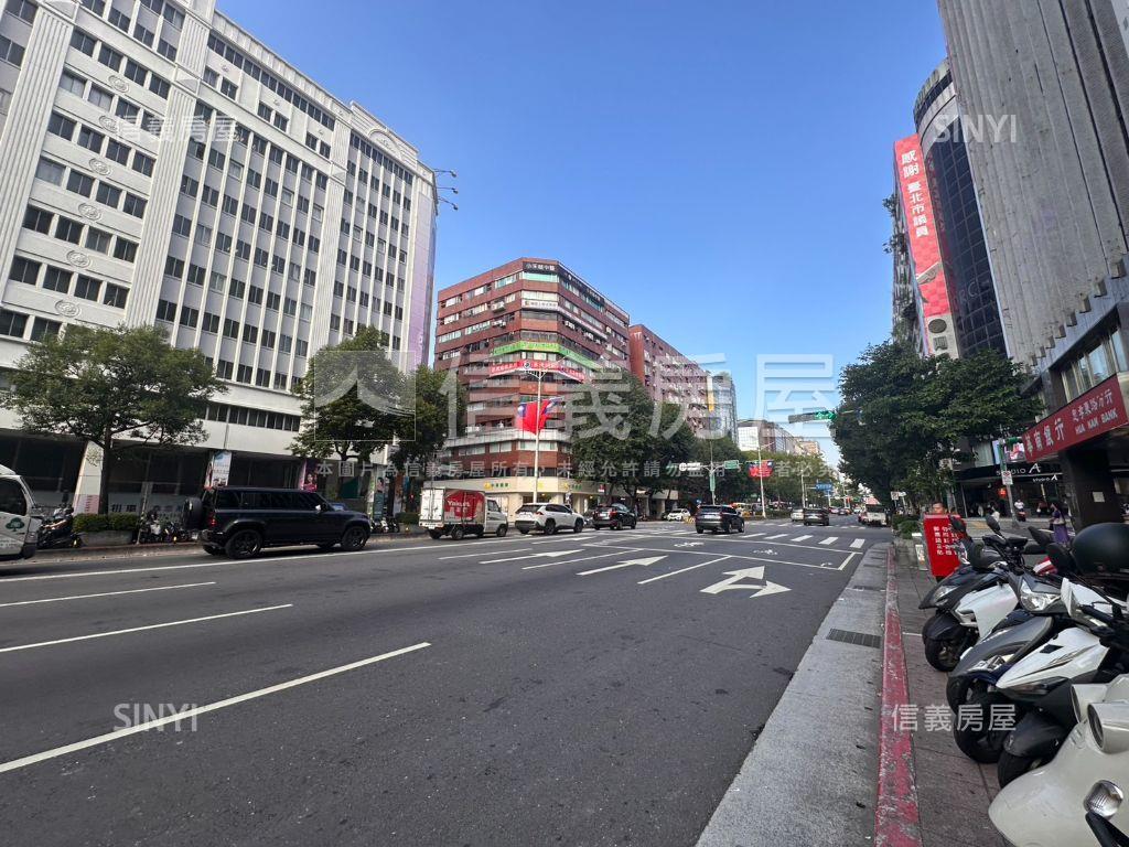忠孝東路凌雲稀有住辦房屋室內格局與周邊環境