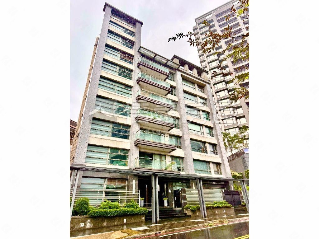 ★河景★馥品水季３房車位房屋室內格局與周邊環境