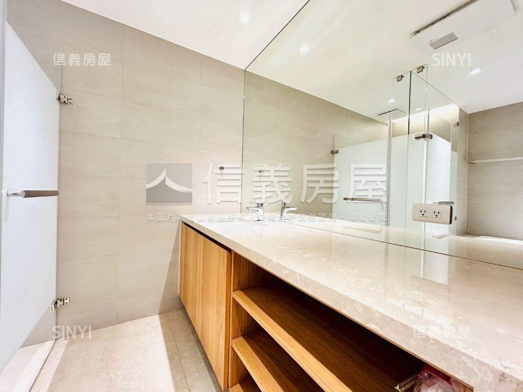 明日綻稀有兩房房屋室內格局與周邊環境