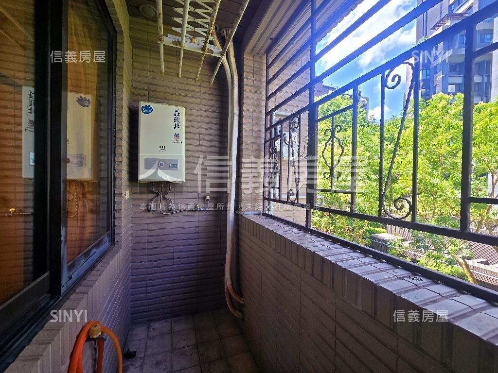 香朵邊間溫馨兩房房屋室內格局與周邊環境