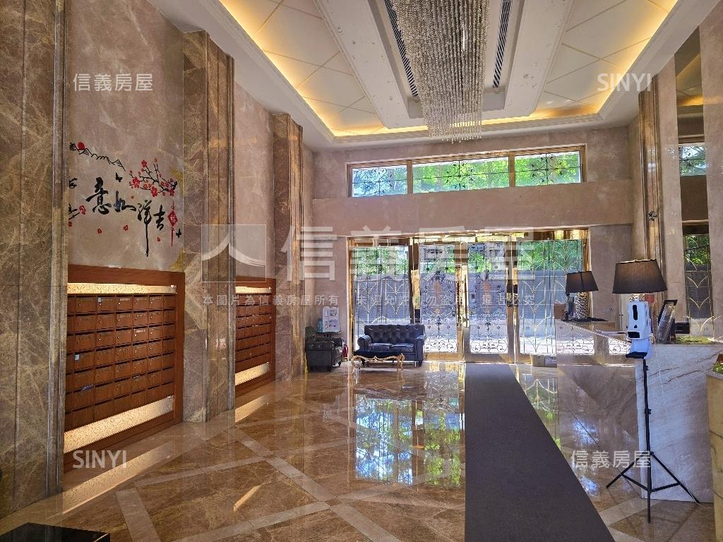香朵邊間溫馨兩房房屋室內格局與周邊環境