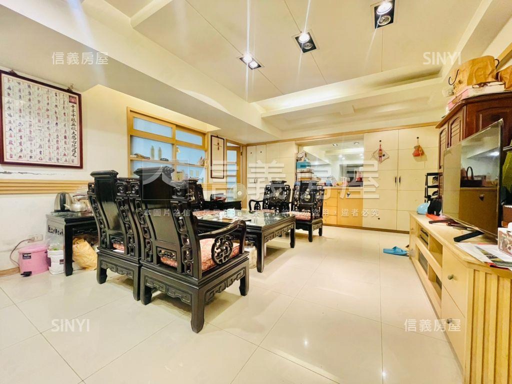 斯美大廈·近捷運管理４房房屋室內格局與周邊環境