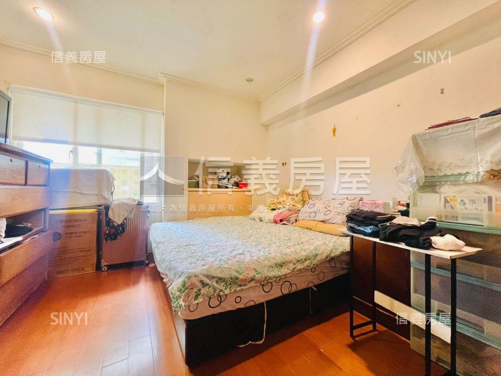 斯美大廈·近捷運管理４房房屋室內格局與周邊環境