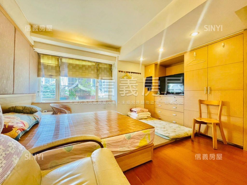 斯美大廈·近捷運管理４房房屋室內格局與周邊環境