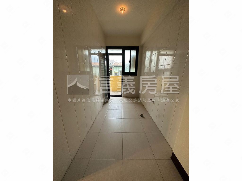 東區三房重新裝潢公寓房屋室內格局與周邊環境