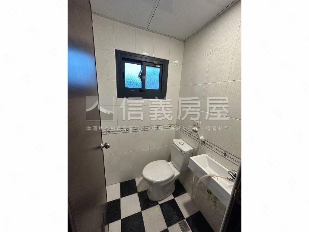 東區三房重新裝潢公寓房屋室內格局與周邊環境