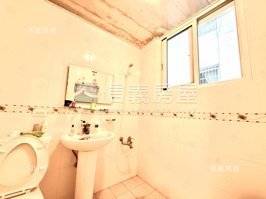 西區大同街透店★公益路旁房屋室內格局與周邊環境