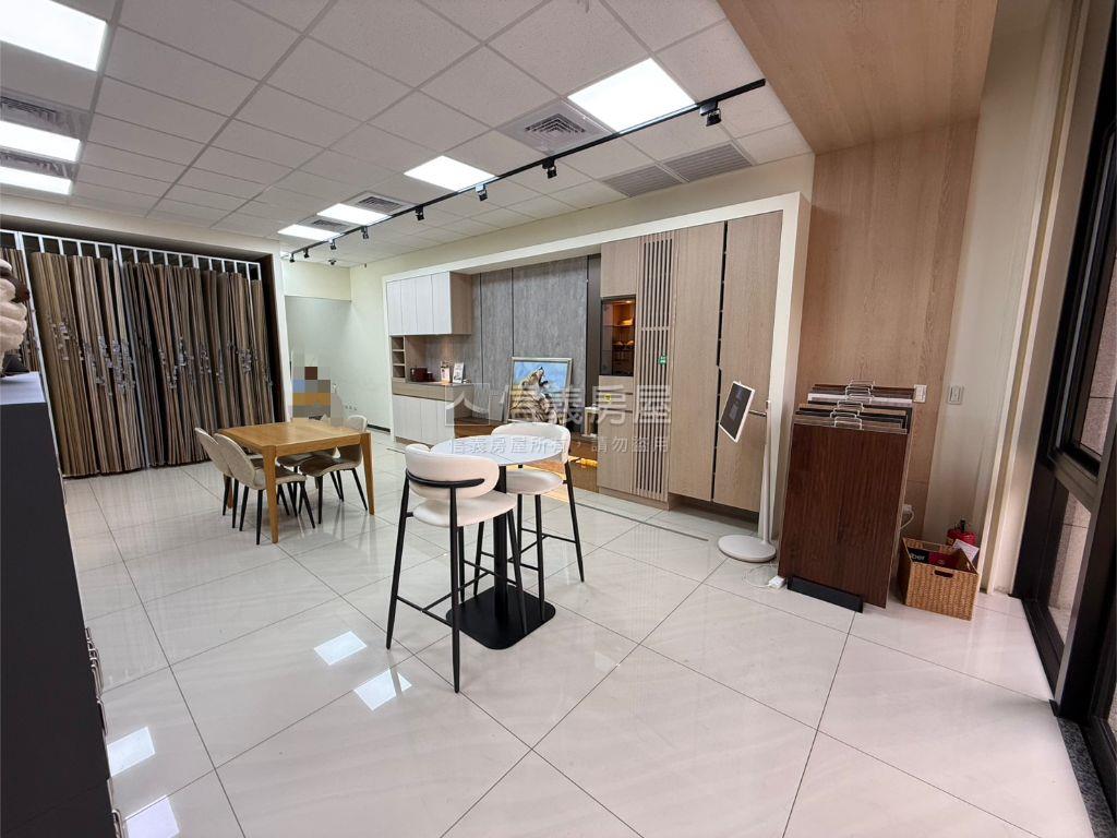 蜜之地金店面房屋室內格局與周邊環境