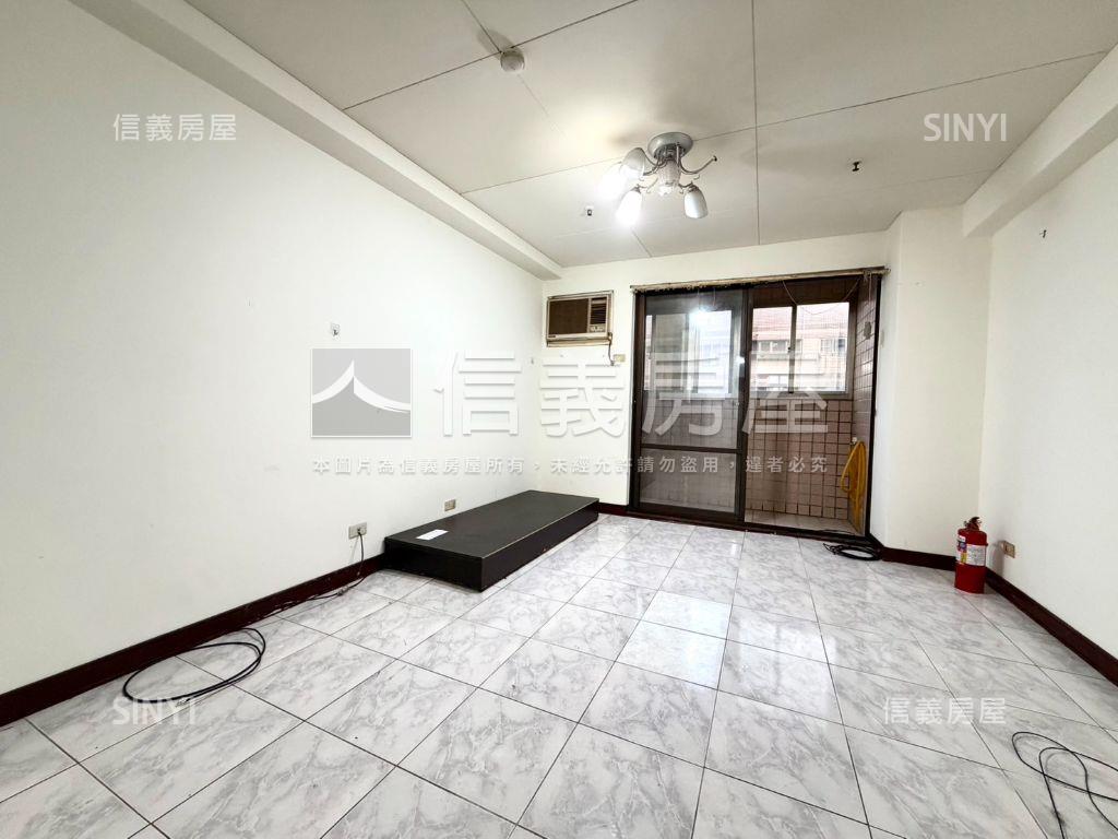 ▲專任英雄鎮採光三房房屋室內格局與周邊環境