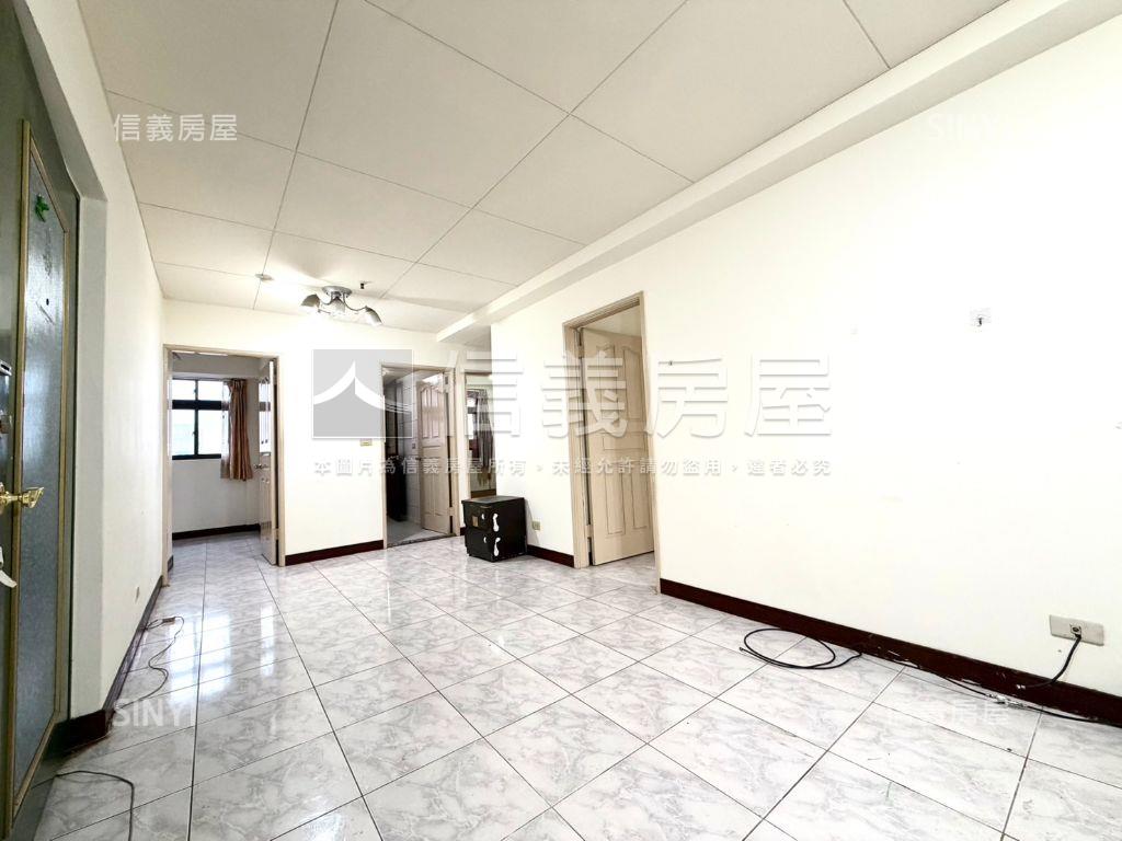 ▲專任英雄鎮採光三房房屋室內格局與周邊環境