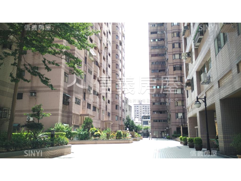 ▲專任英雄鎮採光三房房屋室內格局與周邊環境