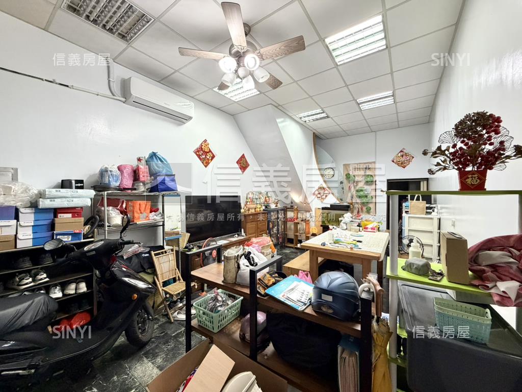近小港捷運亮美騎樓透天房屋室內格局與周邊環境