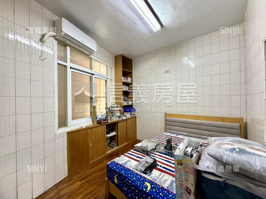 近小港捷運亮美騎樓透天房屋室內格局與周邊環境