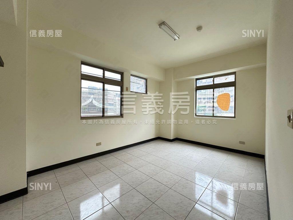 『幸福捷運』晶華四房車位房屋室內格局與周邊環境