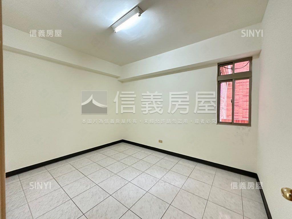 『幸福捷運』晶華四房車位房屋室內格局與周邊環境