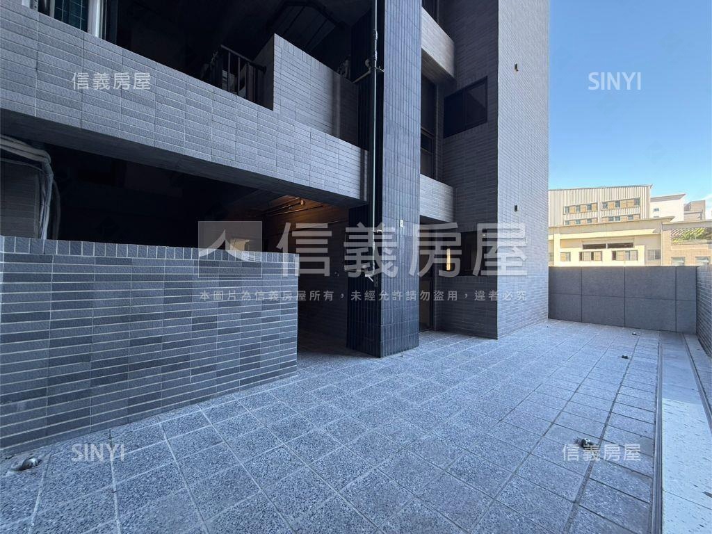 豐盛之城露臺三房車位房屋室內格局與周邊環境