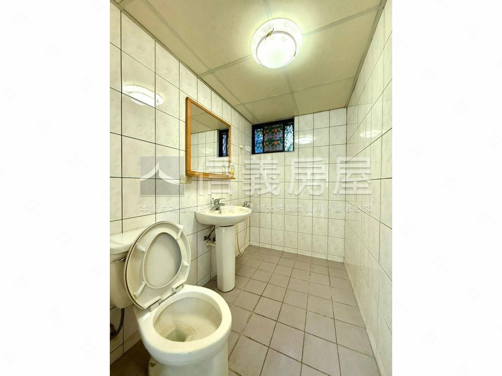 新接專任興安稀有一樓住辦房屋室內格局與周邊環境