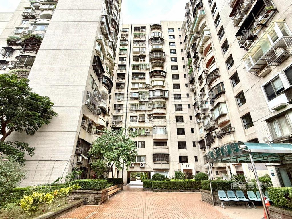 新接專任興安稀有一樓住辦房屋室內格局與周邊環境