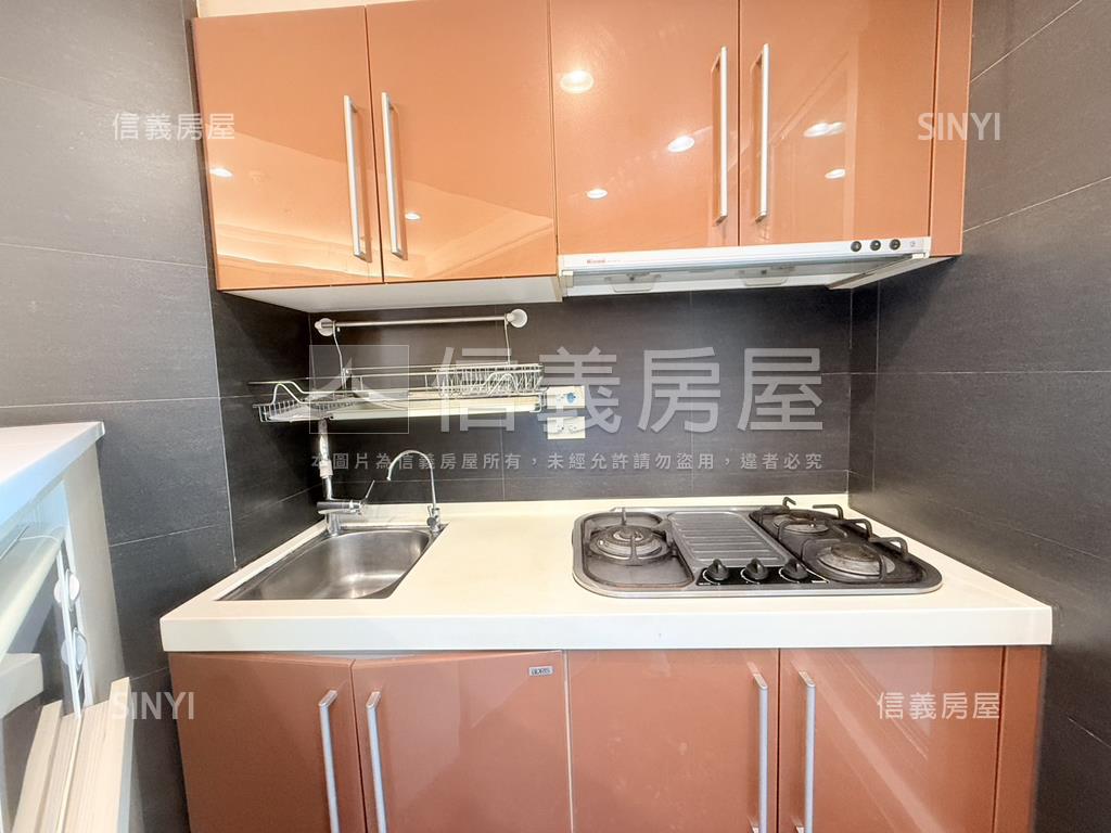 ●信義香榭高樓小豪宅●房屋室內格局與周邊環境