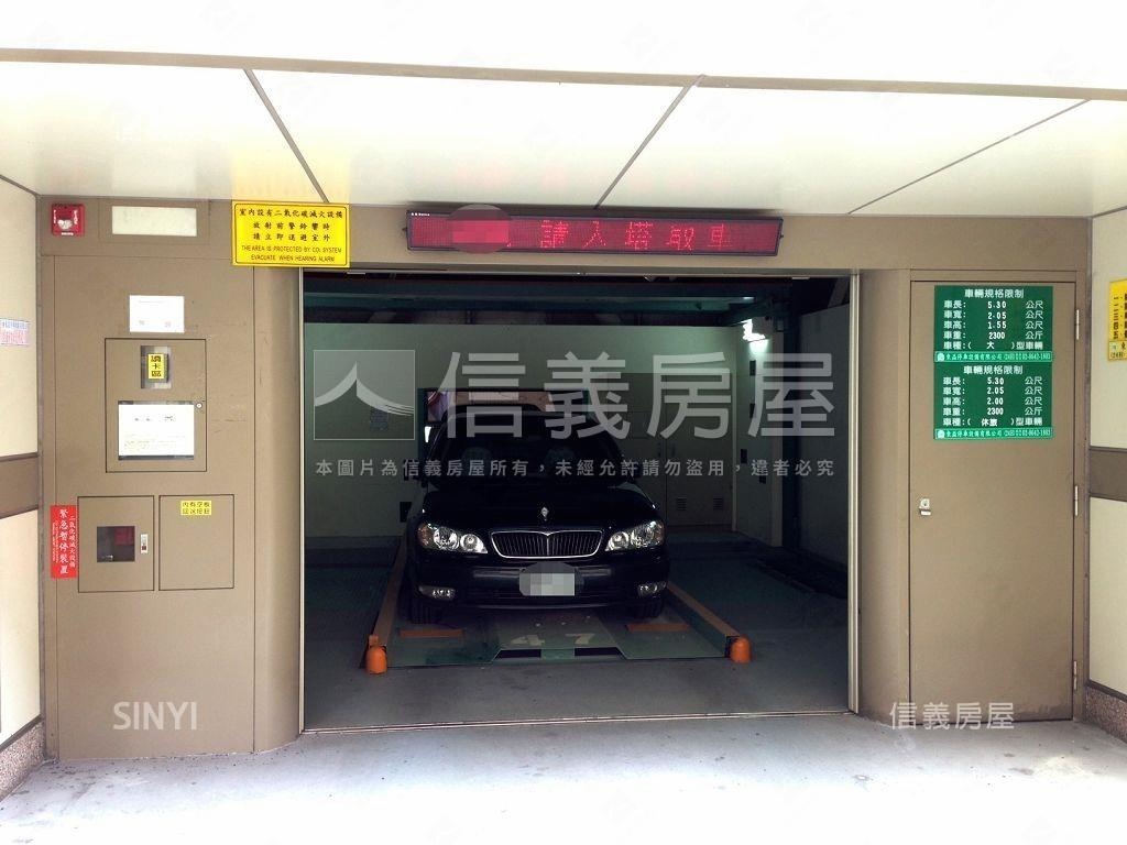 捷運站旁機械車位－甲梯房屋室內格局與周邊環境