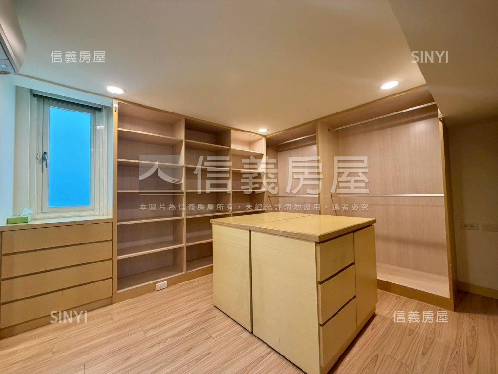 新板御賞雙車位房屋室內格局與周邊環境