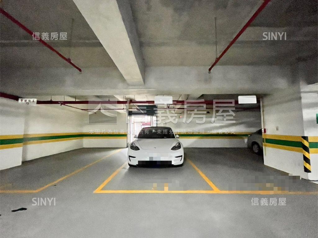 世紀經貿車位房屋室內格局與周邊環境