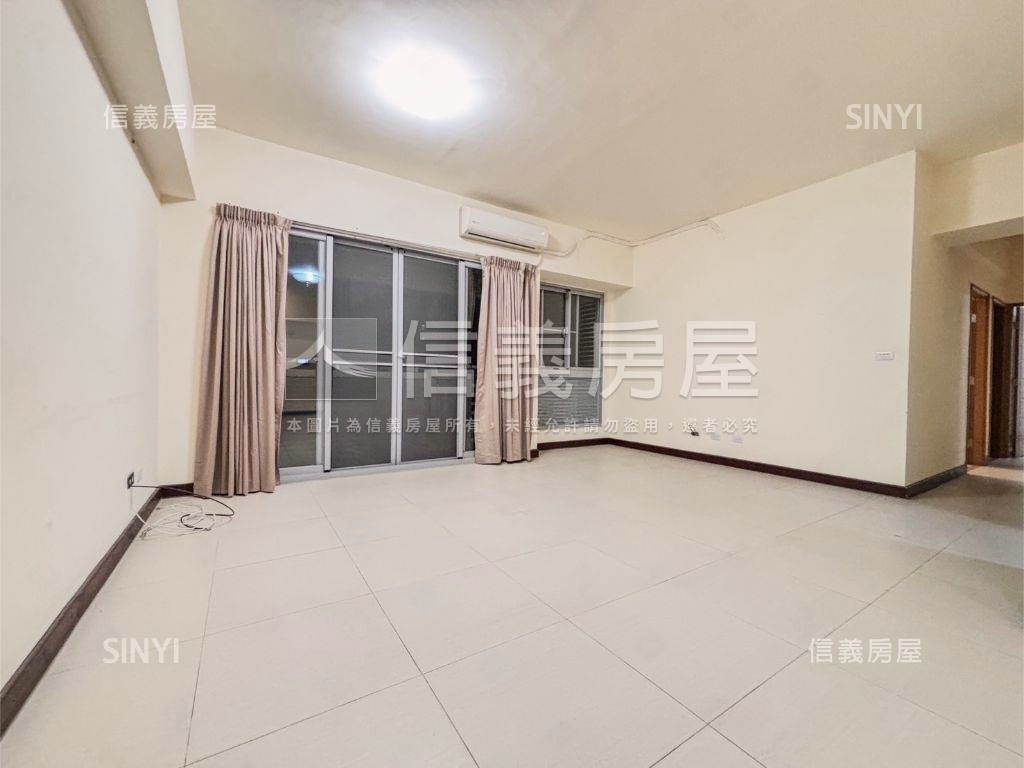 士北科福美３房車位房屋室內格局與周邊環境