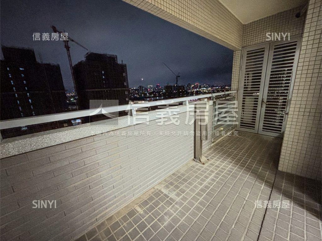 士北科福美３房車位房屋室內格局與周邊環境