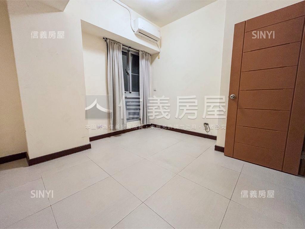 士北科福美３房車位房屋室內格局與周邊環境