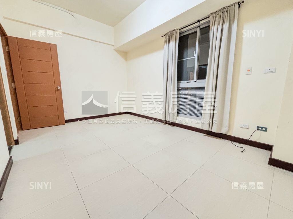 士北科福美３房車位房屋室內格局與周邊環境