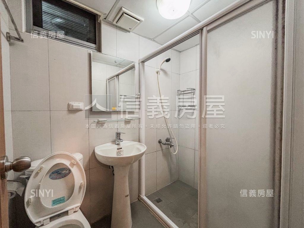 士北科福美３房車位房屋室內格局與周邊環境