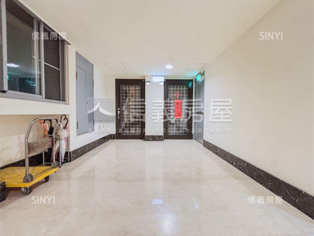 士北科福美３房車位房屋室內格局與周邊環境