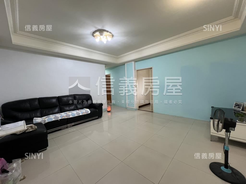 三民高中方正邊間三房房屋室內格局與周邊環境