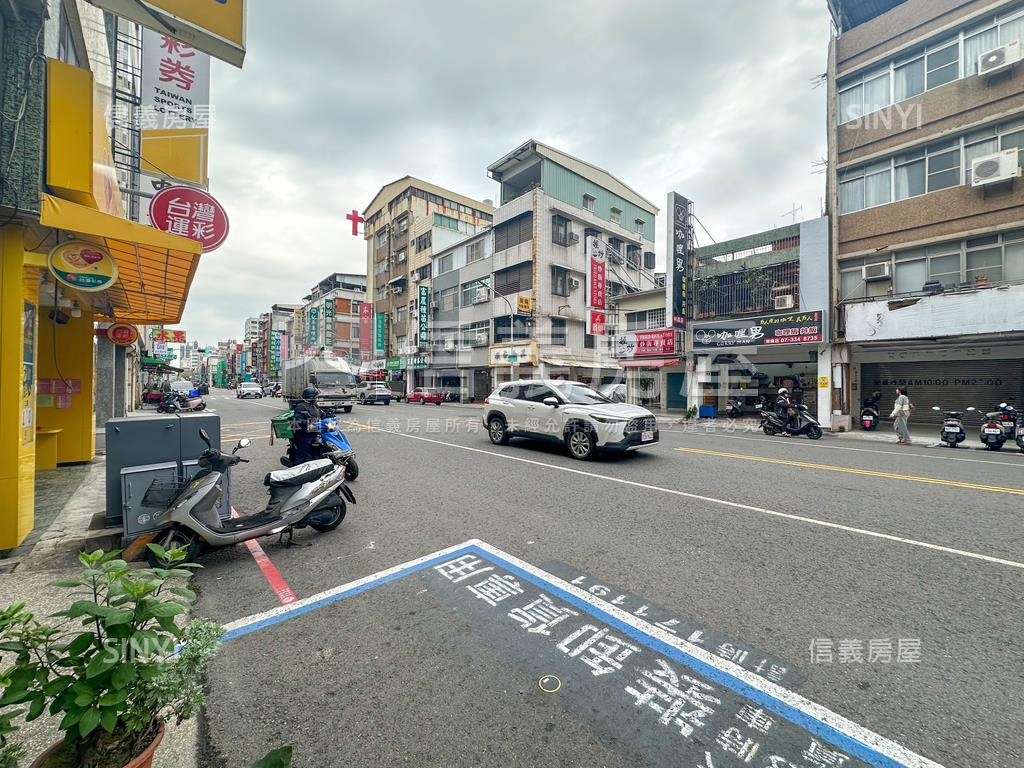 林森正路顯眼人潮金透店房屋室內格局與周邊環境
