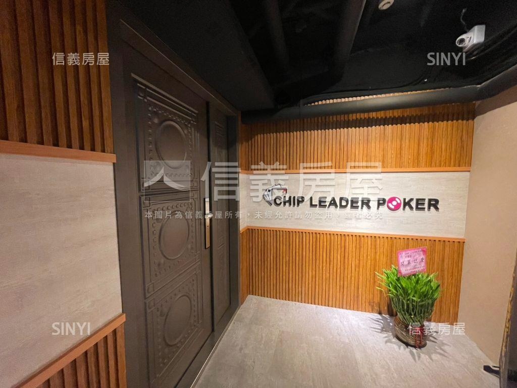 仁愛國館商業百坪店面房屋室內格局與周邊環境