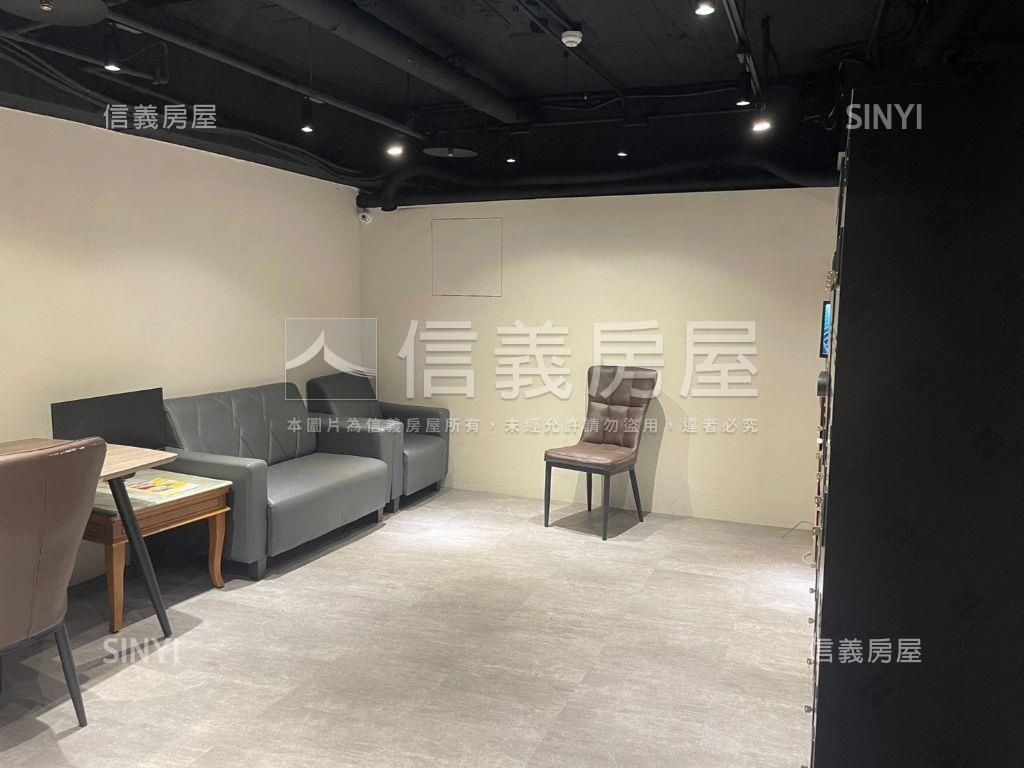仁愛國館商業百坪店面房屋室內格局與周邊環境