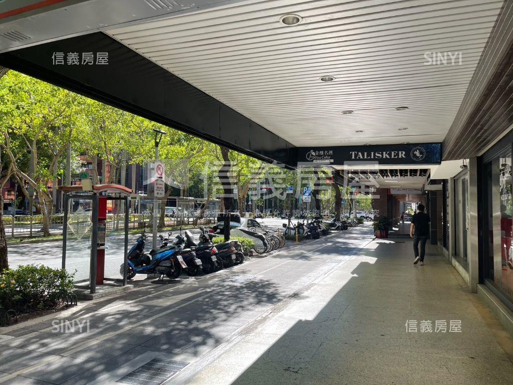 仁愛國館商業百坪店面房屋室內格局與周邊環境